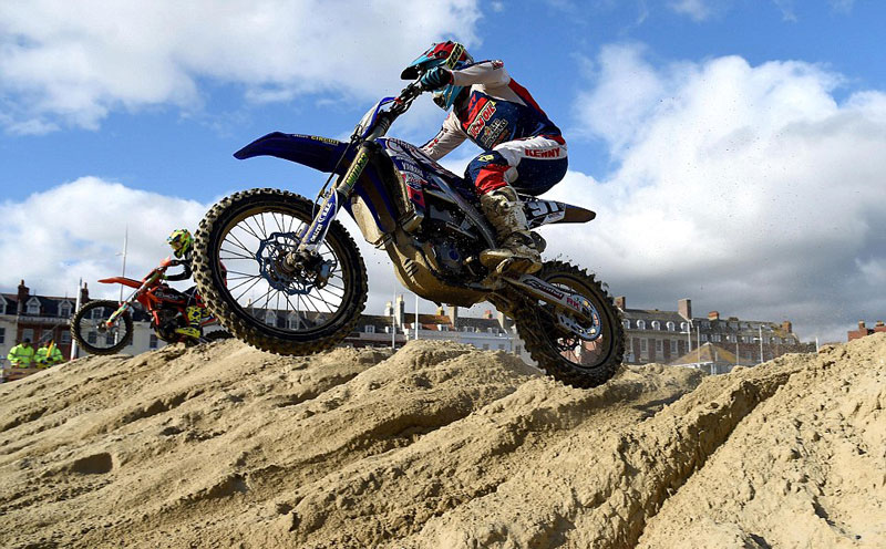 体育游戏-包含战术调整首场状态出色，美国队观众沸腾！，哈兰德重返赛场赢得满堂喝彩的词条-体育游戏